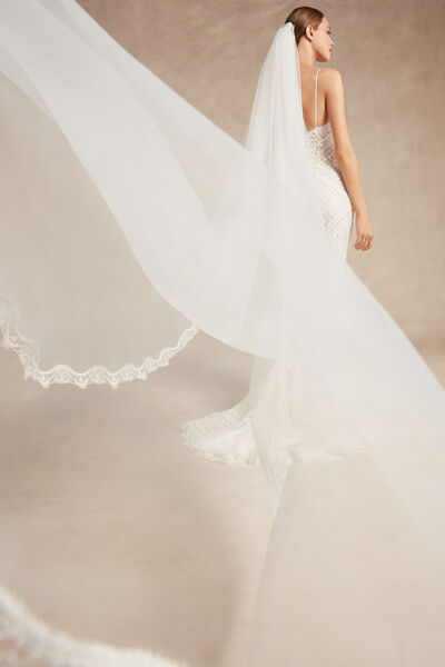 Tulle veil with macramé lace edging - Bridal