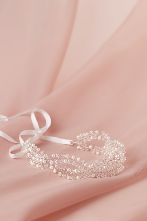 Hair band with pearls