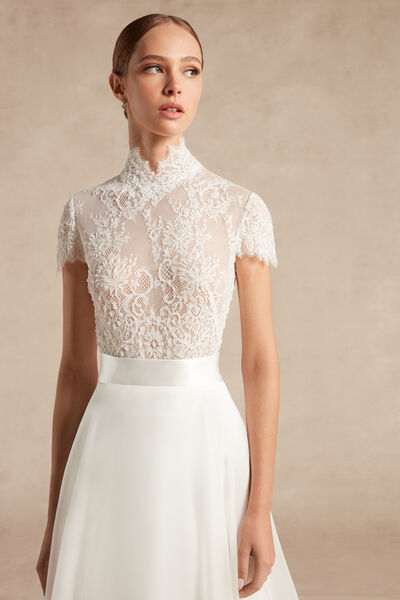 Short-Sleeved Lace Body