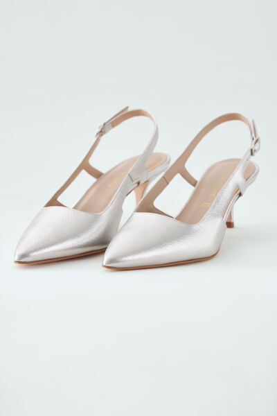 Slingback in laminated leather