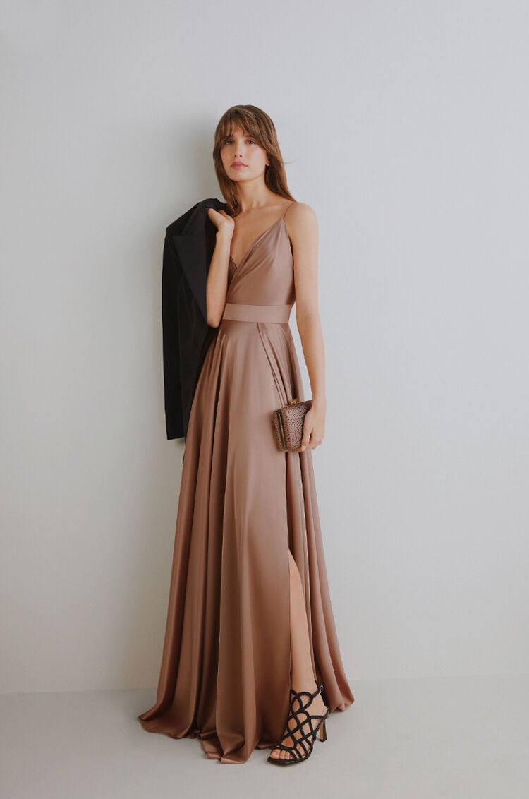 <BR><BR>IT'S DRESS SEASON