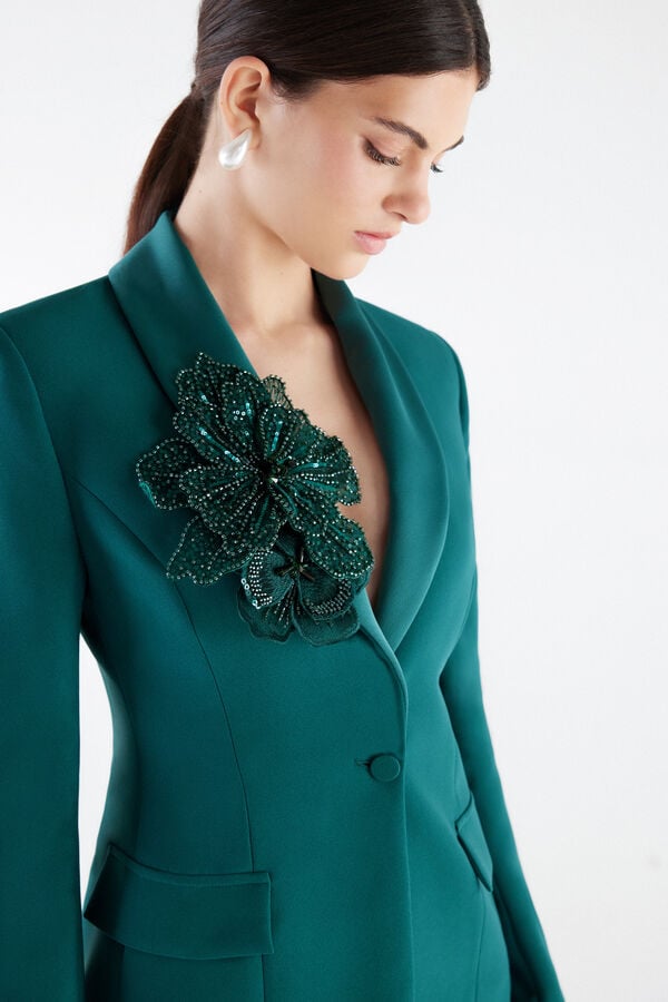 Flower clip with magnet
