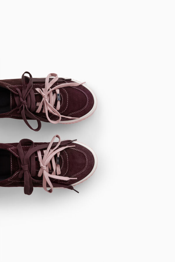 Sneaker in suede
