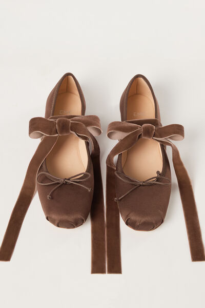Satin ballet flat