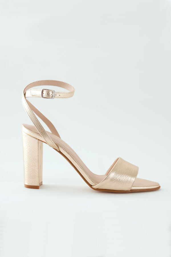 Laminated leather sandal