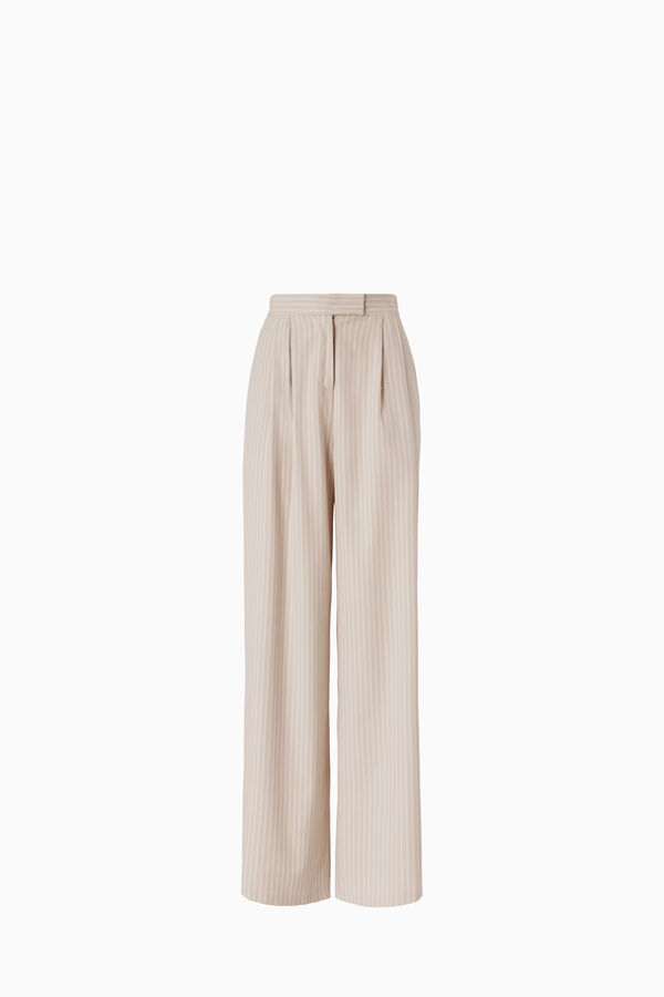 Weite Ma&szlig;hose