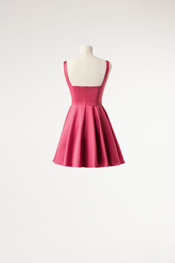 Kurzes Trocadero-Kleid