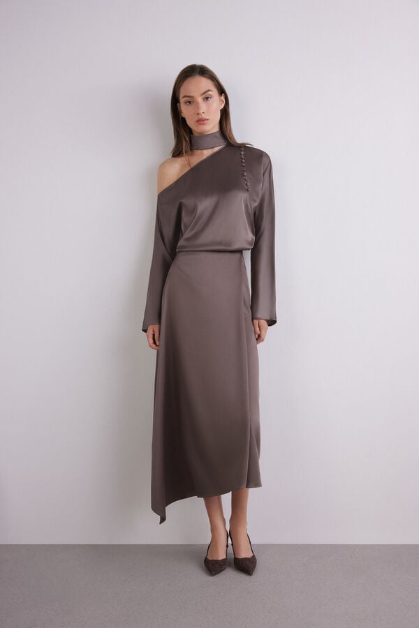 Asymmetrischer Midirock aus Satin