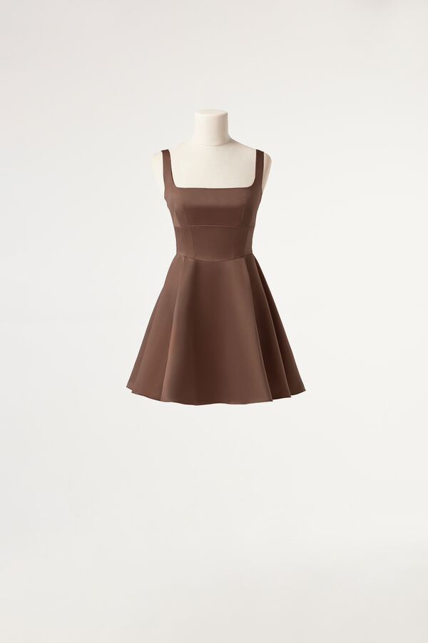 Kurzes Trocadero-Kleid