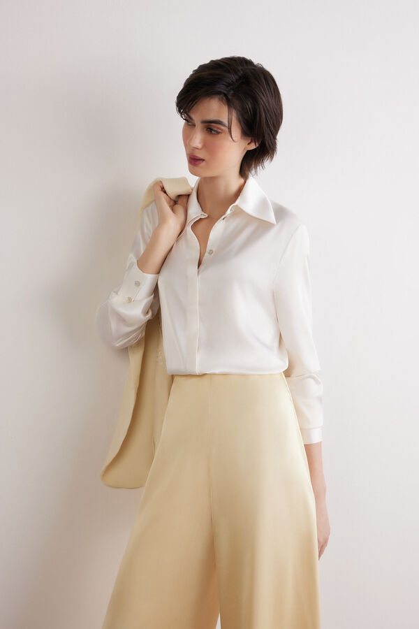 Camicia in raso con colletto