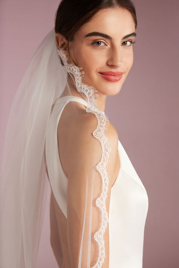 Velo in tulle con bordo in pizzo
