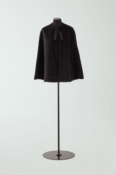 Mantella in Pelliccia con Fiocco