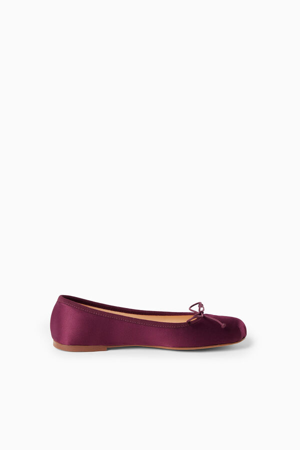 Satin ballet flat