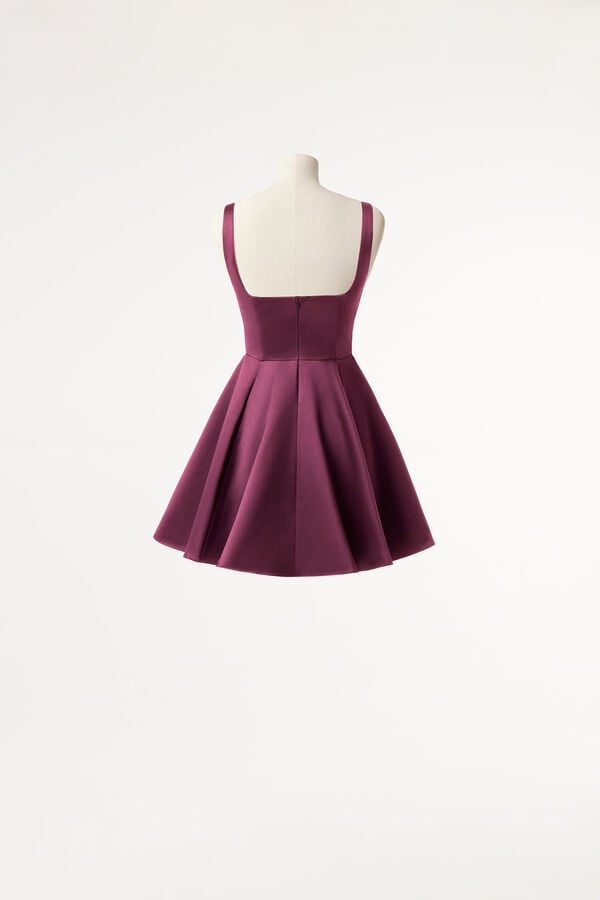 Kurzes Trocadero-Kleid