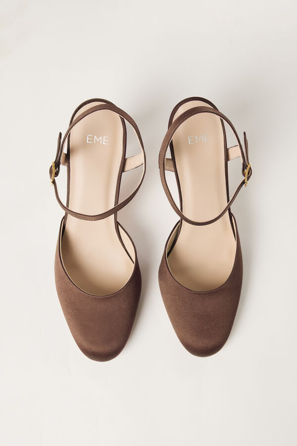 Satinschuh