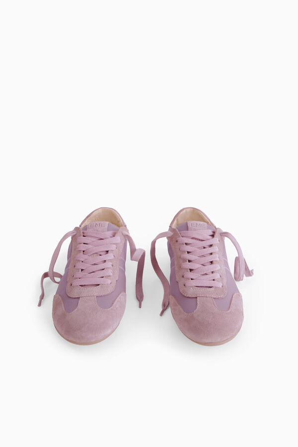 Satin- und Wildledersneaker