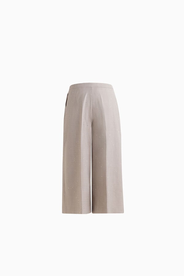Capri pants