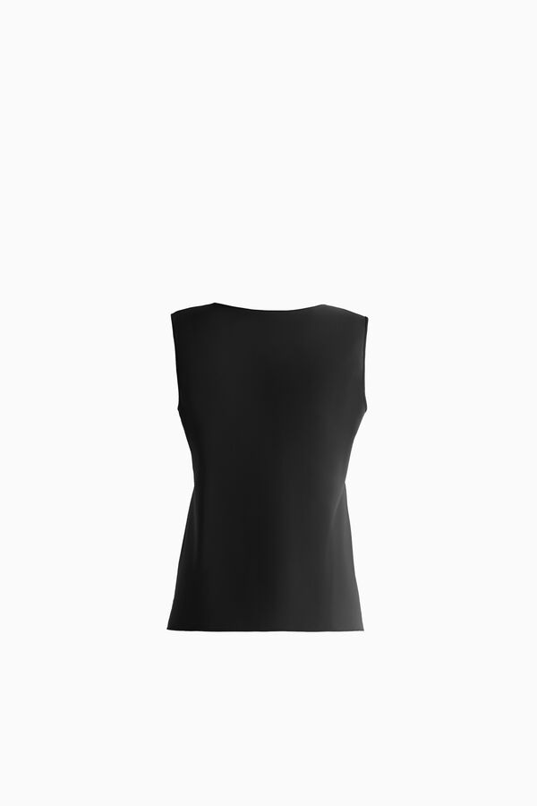 Sleeveless Blouse