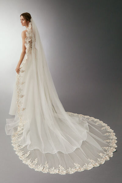 Velo in Tulle ricamato