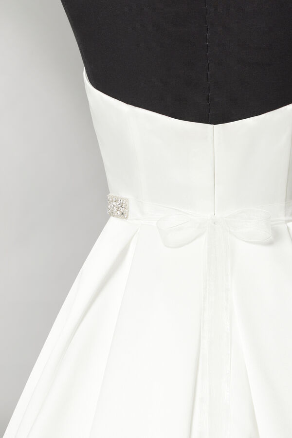 Organza-Gürtel mit Strasssteinen