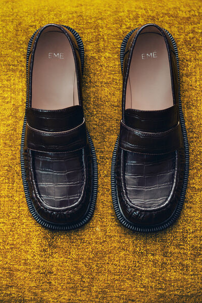 Crocodile-effect loafer