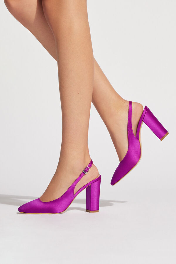 Slingback de raso