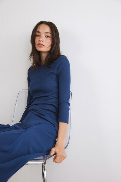 Su&eacute;ter com decote barco