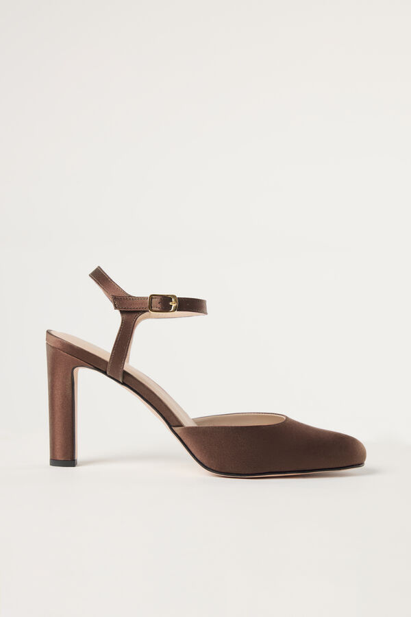 Satinschuh