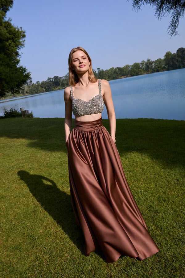 Falda larga
