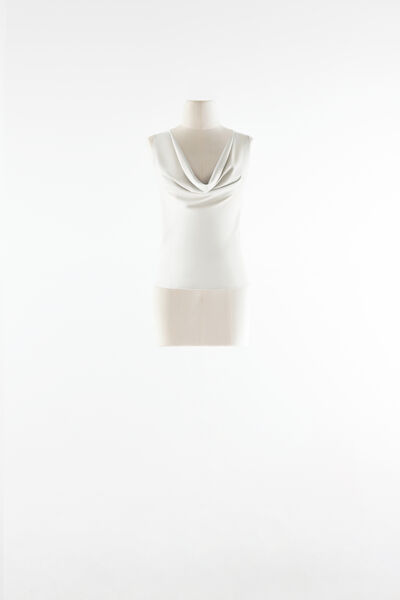 Top con scollo a cappuccio
