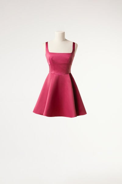 Kurzes Trocadero-Kleid