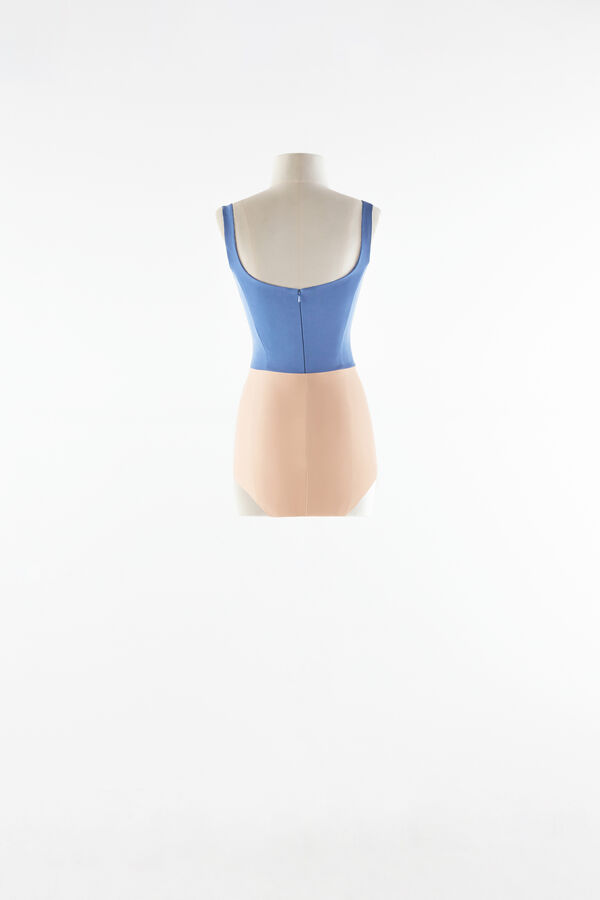 Body in Crepe