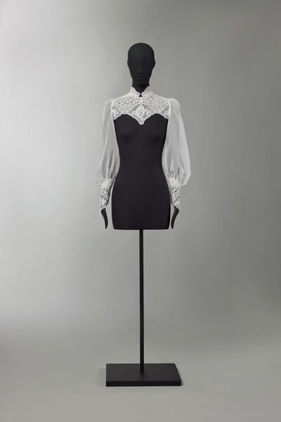 Bolero con ricami