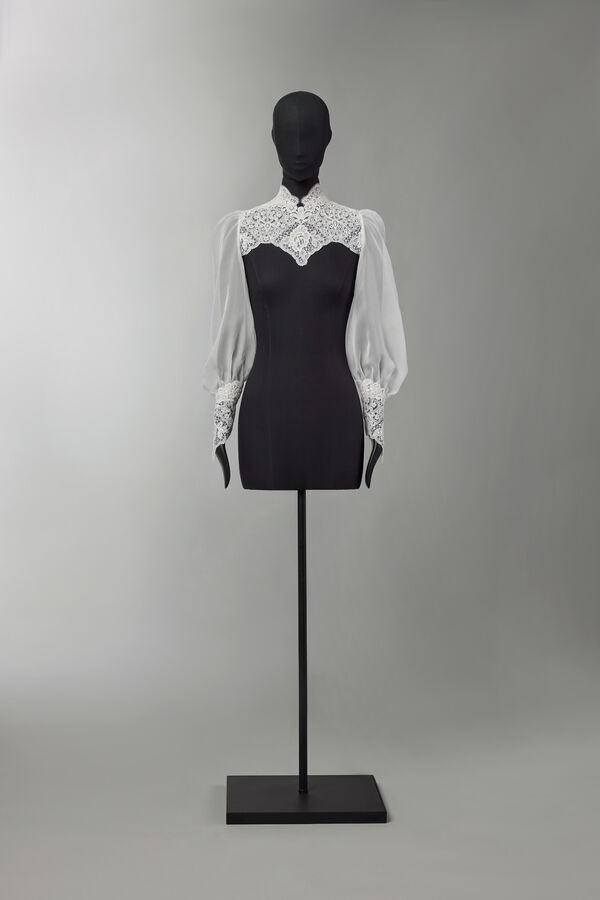 Bolero with embroidery