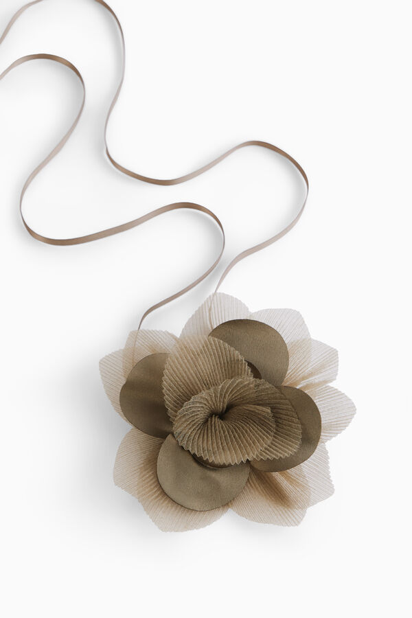 Organza-Blumenaccessoire