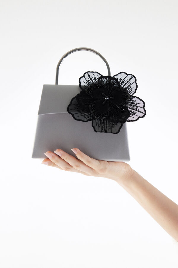 Flower clip with magnet