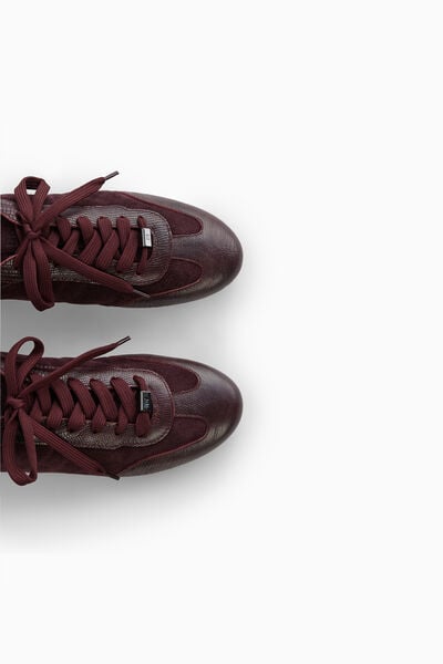 Leather sneakers