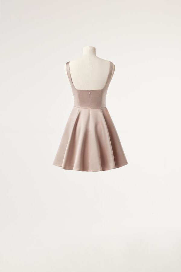 Kurzes Trocadero-Kleid