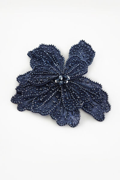 Flower clip with magnet