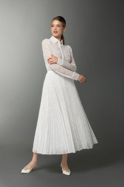 Pliss&eacute; skirt in lace