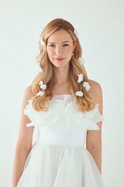 Hairpins with fabric flowers