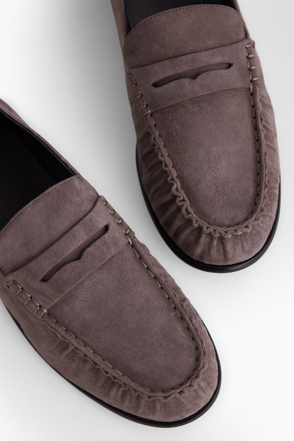 Mocas&iacute;n de ante