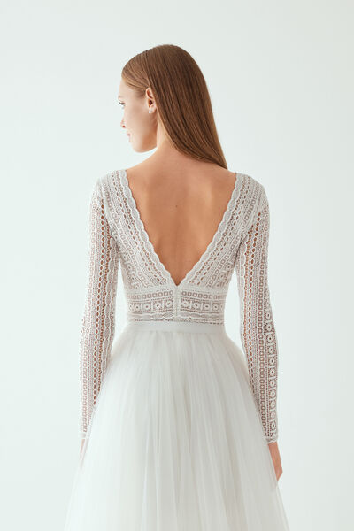 Long-sleeved bodysuit