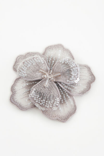 Flower clip with magnet