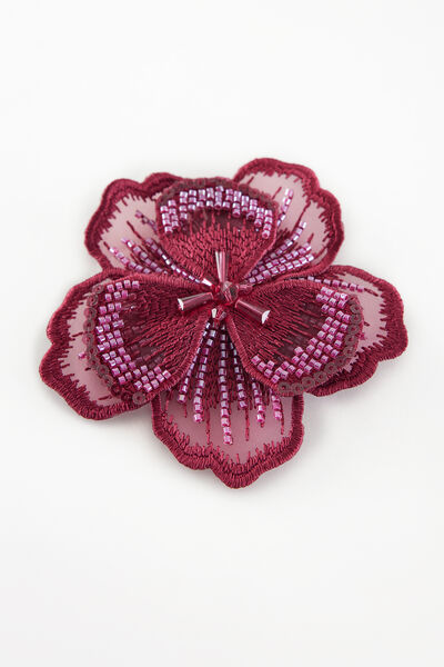 Flower clip with magnet