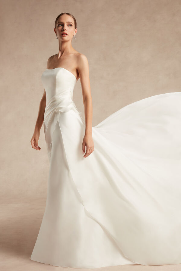 Amanda Bridal Gown