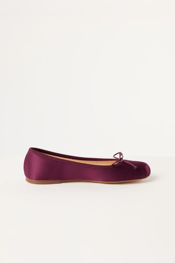 Satin ballet flat