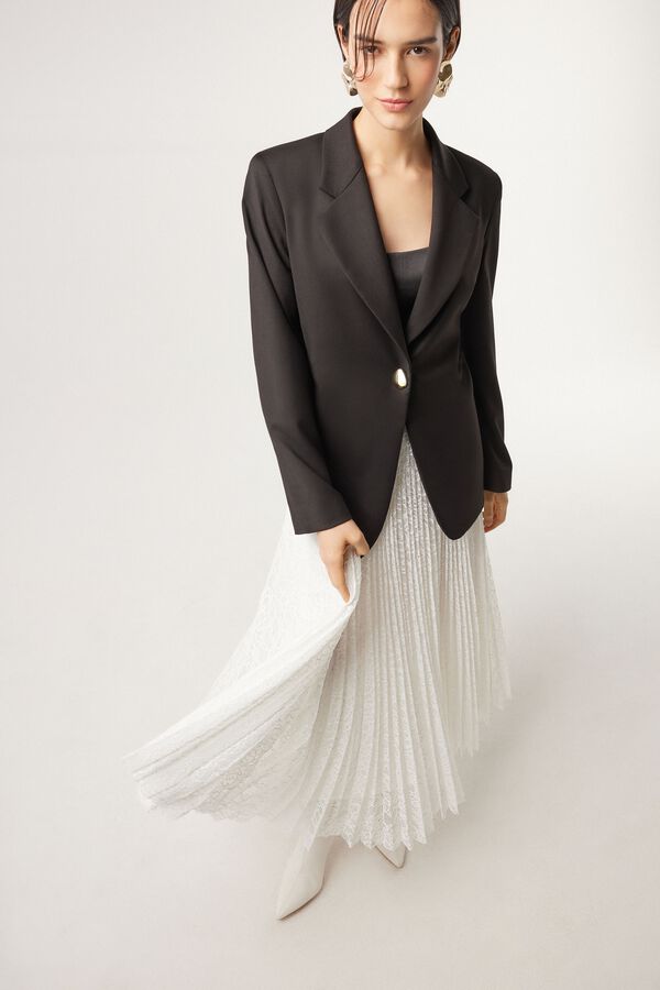 Pliss&eacute; skirt in lace