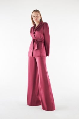 Vestiti e tailleur laurea per la discussione o la festa Atelier Eme