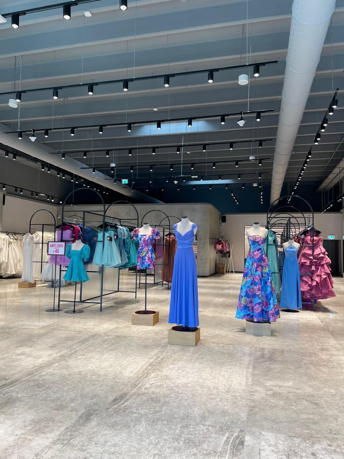 Atelier eme ecm SERRAVALLE RETAIL PARK ATELIER EME' OUTL
